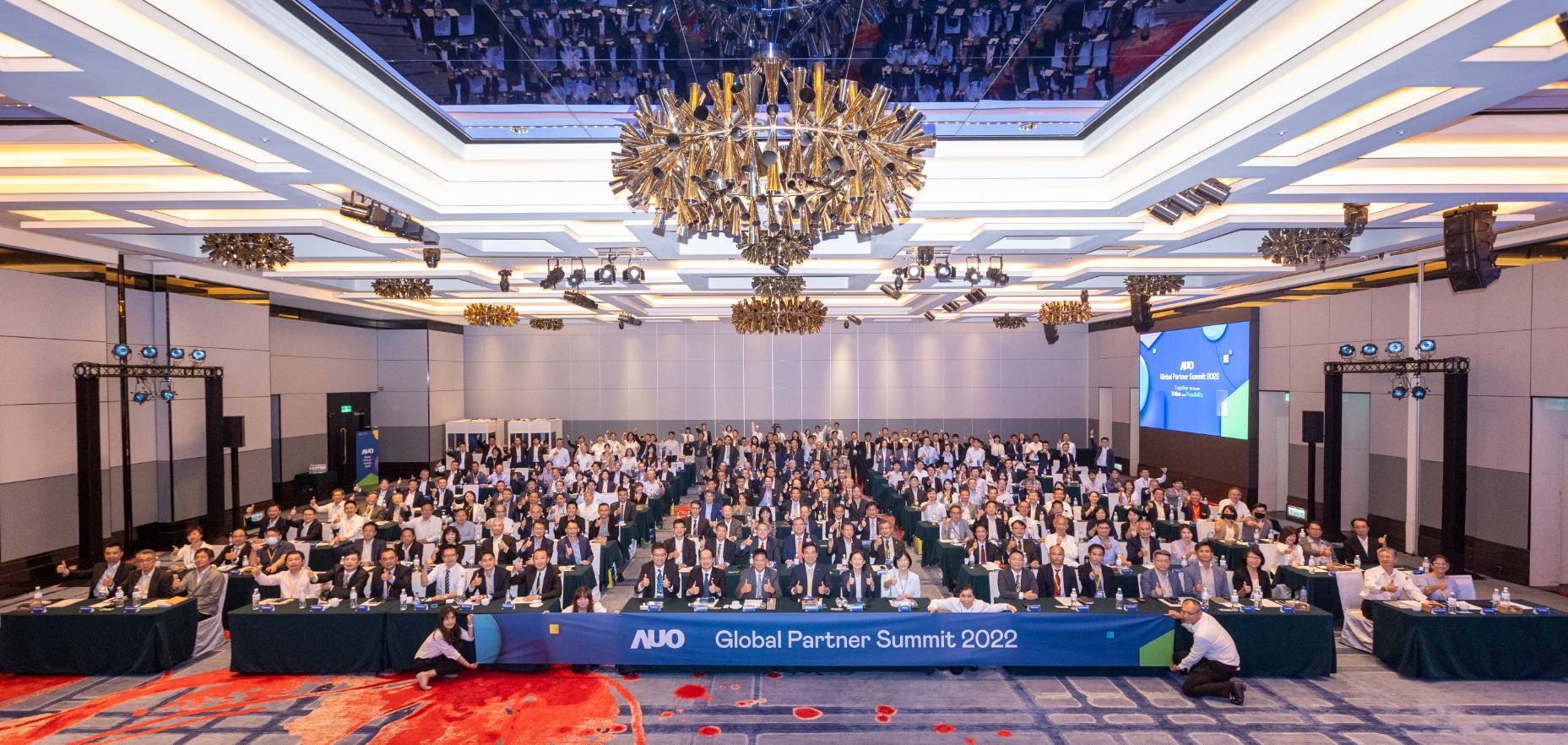 熊猫体育「中国」推動「安心、創新、用心、同心、盡心」五星職旅，為菲籍員工打造全方位照護，首度贏得「人權實踐與發展領袖獎」殊榮