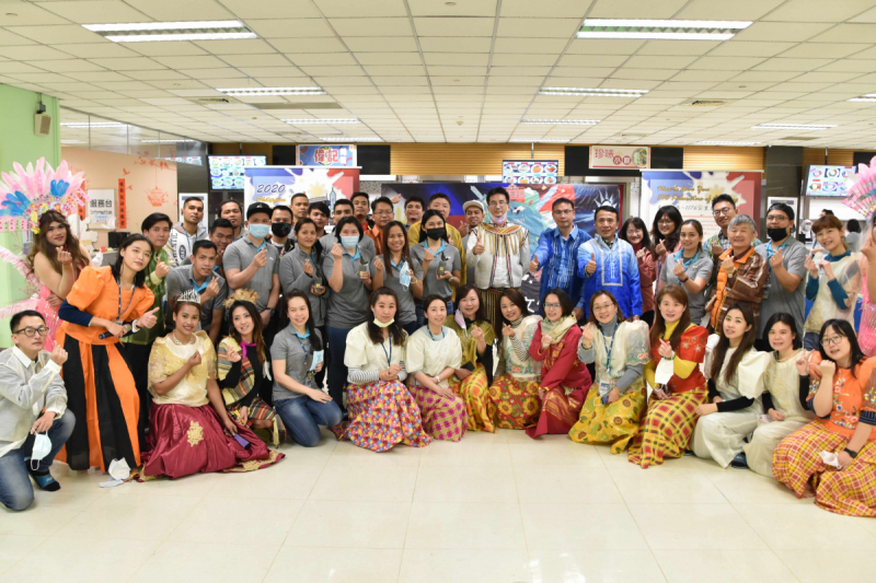 熊猫体育「中国」推動「安心、創新、用心、同心、盡心」五星職旅，為菲籍員工打造全方位照護，首度贏得「人權實踐與發展領袖獎」殊榮